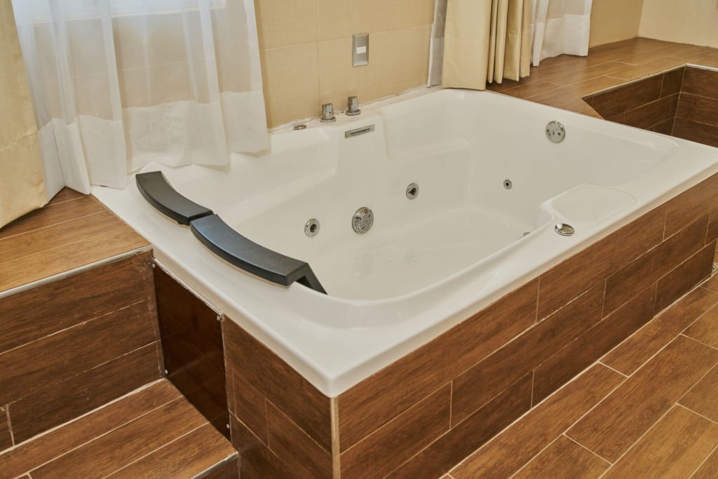 How walk-in tubs helps in muscle pain relieving?